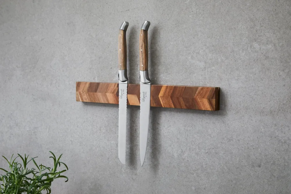 Knivar FunNordic Laguiole Hâws Magnetiskt väggknivställ 40x5x2 cm Akaciaträ Fiskbensmönster