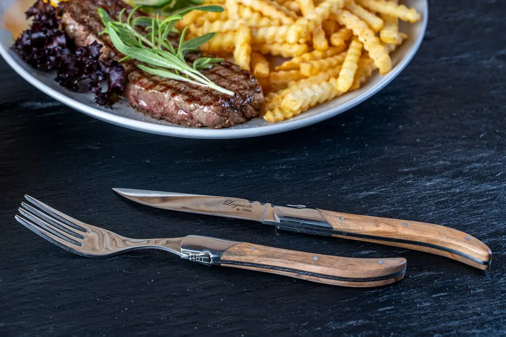 Bestick FunNordic Laguiole Hâws Biffknivar 6 delar Olivträ