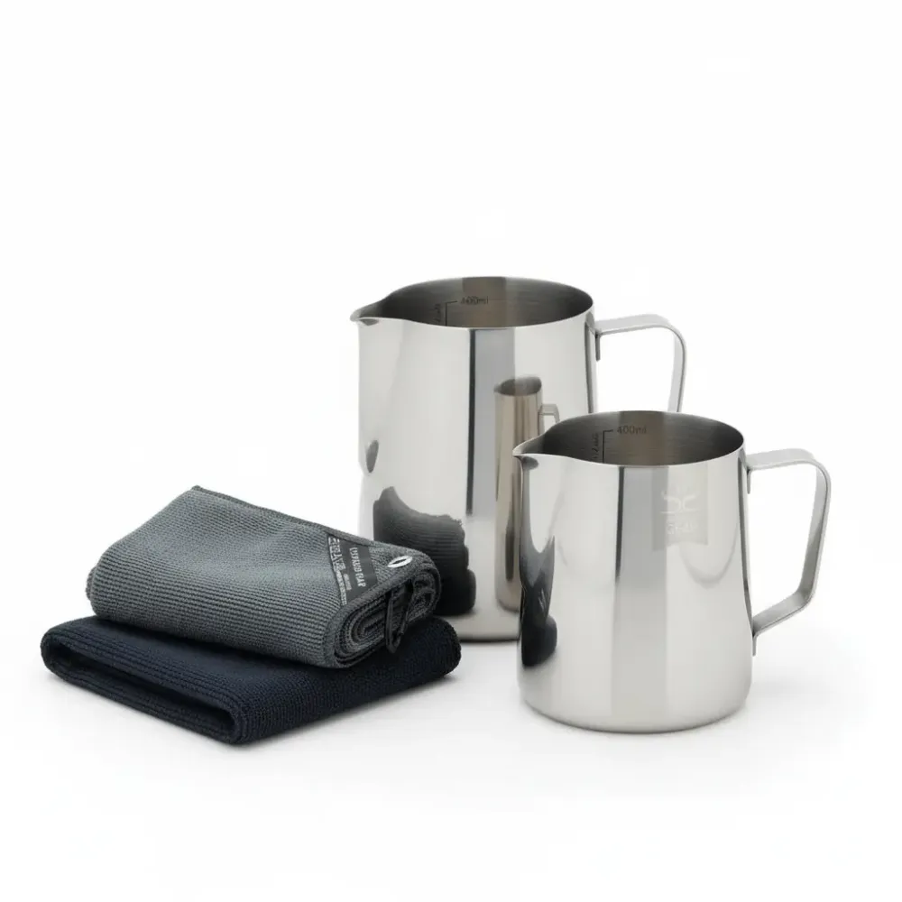 Barista Startpaket - 2 Mjölkkannor & 3 Baristadukar