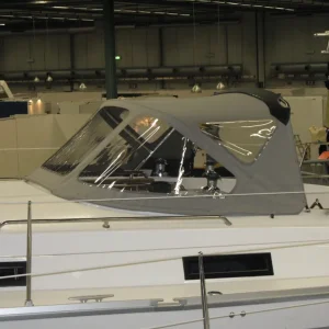 Bavaria 32 Sprayhood FÄRG 5057 Captain Navy Serienummer 091002-02