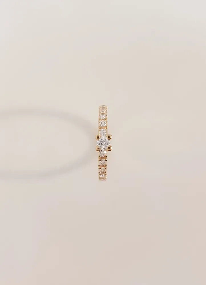 Molly 0.10ct + 12x0.02ct