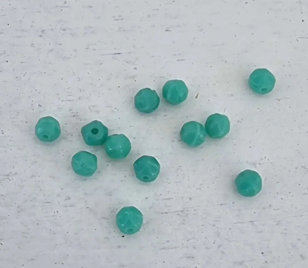 Tjeckiska English Cut - Turquoise Smaragd 3 mm, 50-pack