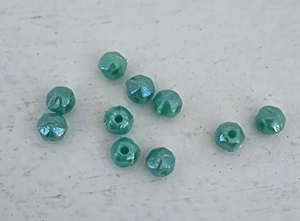 Tjeckiska English Cut - Turquoise Smaragd Luster 3 mm, 50-pack