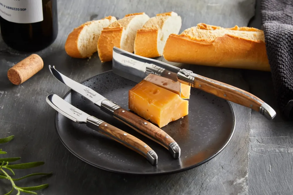 Knivar FunNordic Laguiole Hâws Ostset 3 delar + Tapasbricka