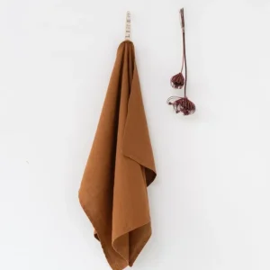 Kökshandduk i naturlinne, Hazelnut | Linen Tales