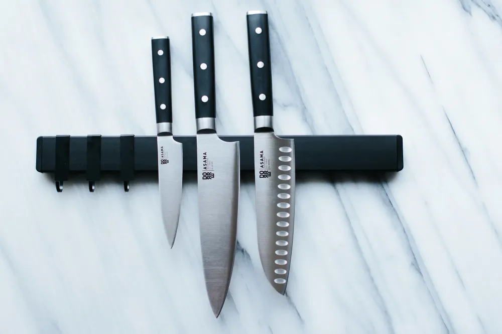 Asama Knivset