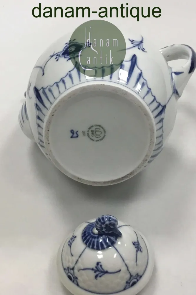 Bing & Grøndahl Blåmalet Musselmalet Kaffekande No 301