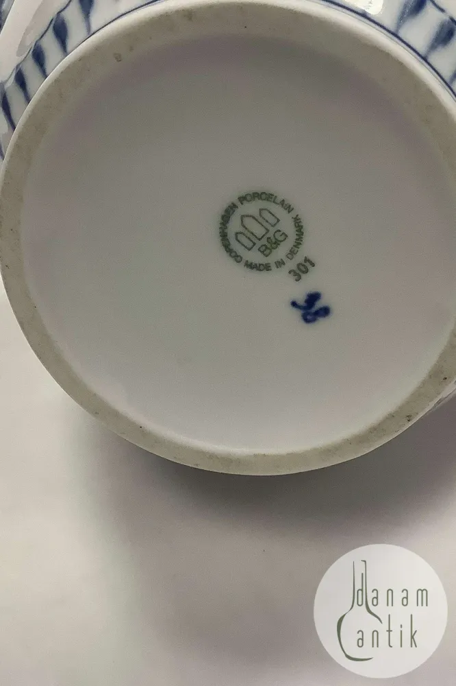 Bing og Grøndahl Blåmalet Musselmalet Kaffekande uden låg No 301