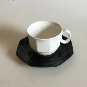 Bing & Grøndahl Hvid Cafë Kaffekop og sort underkop No 305