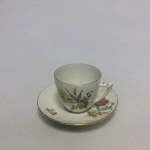 Bing & Grøndahl Saksisk Blomst, Creme Kaffekop med underkop No. 102