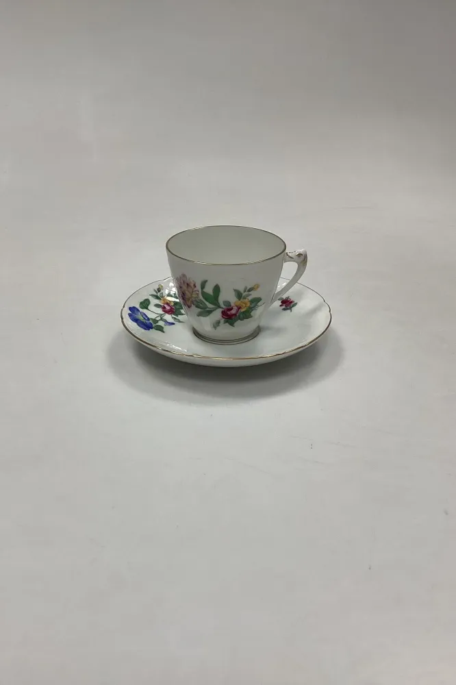 Bing og Grøndahl Saksisk Blomst, Hvid Kaffe-og underkop No. 108B