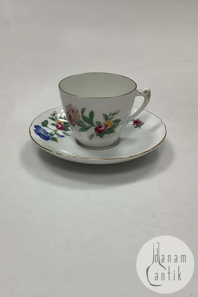 Bing og Grøndahl Saksisk Blomst, Hvid Kaffe-og underkop No. 108B