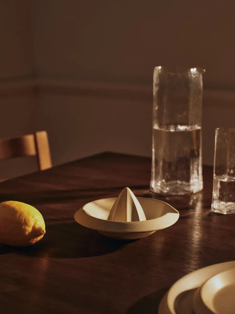 Erena Citrus Juicer - Cream Ferm Living - SE