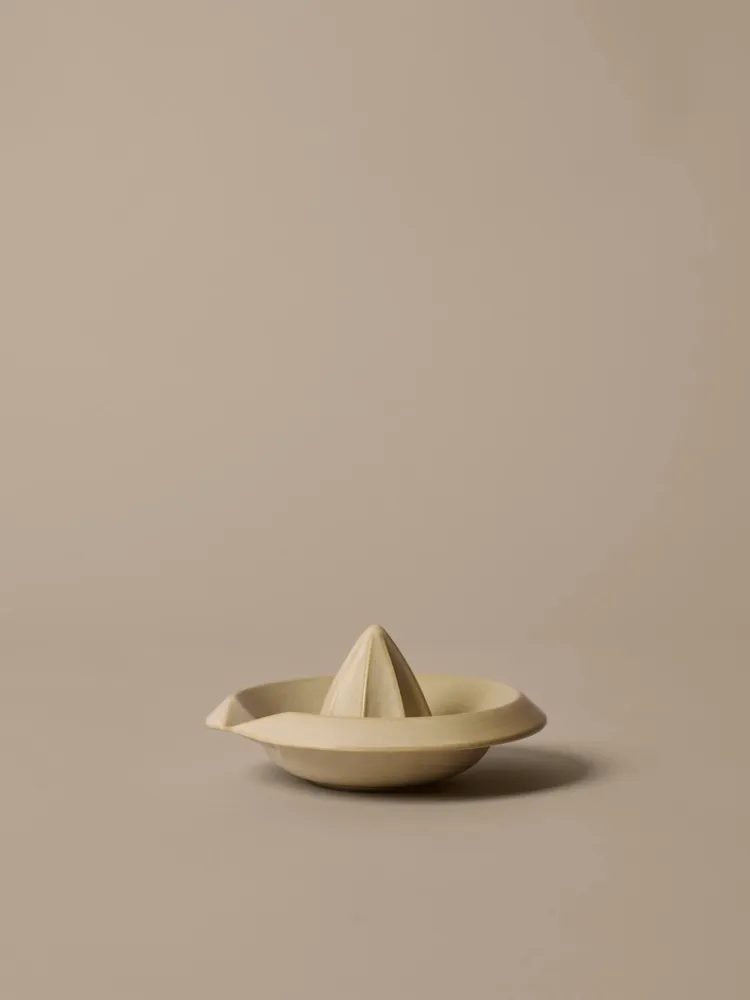 Erena Citrus Juicer - Cream Ferm Living - SE