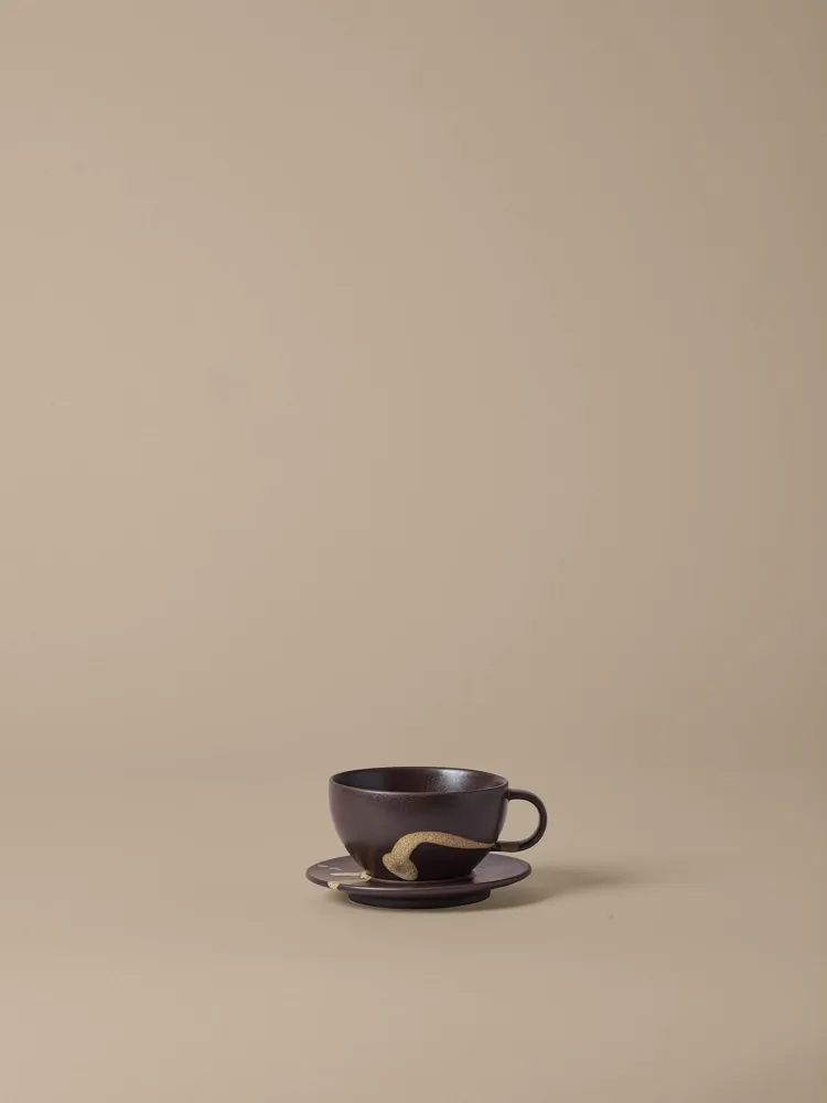 Koyo Cup Saucer - Dark Brown/Buff Ferm Living - SE