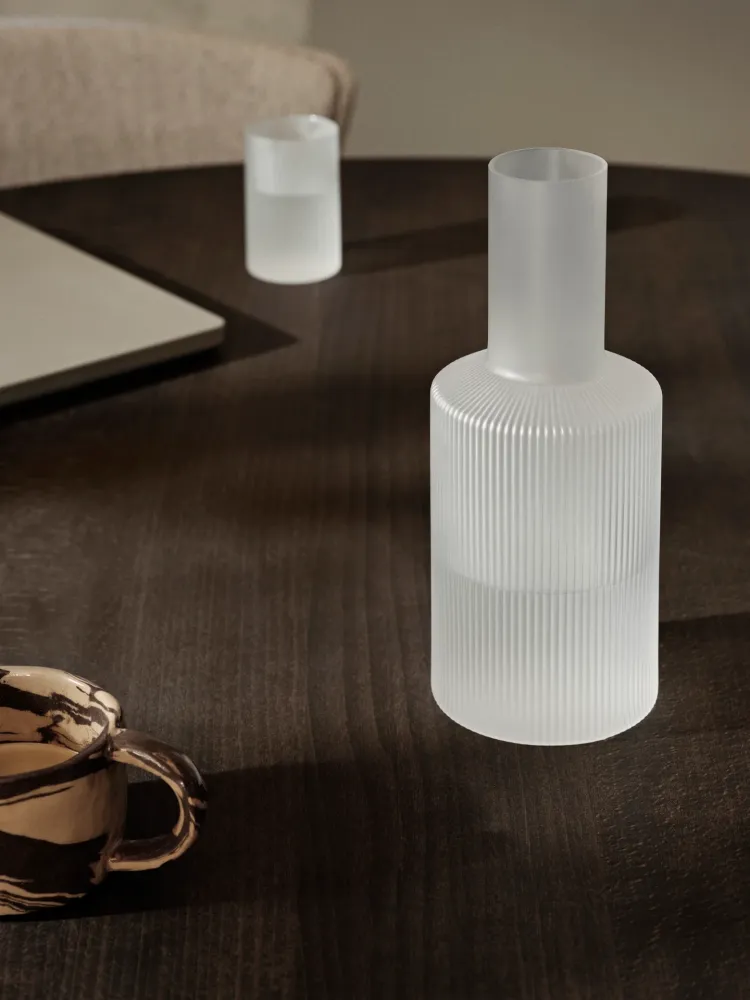 Ripple Carafe - Frosted Ferm Living - SE