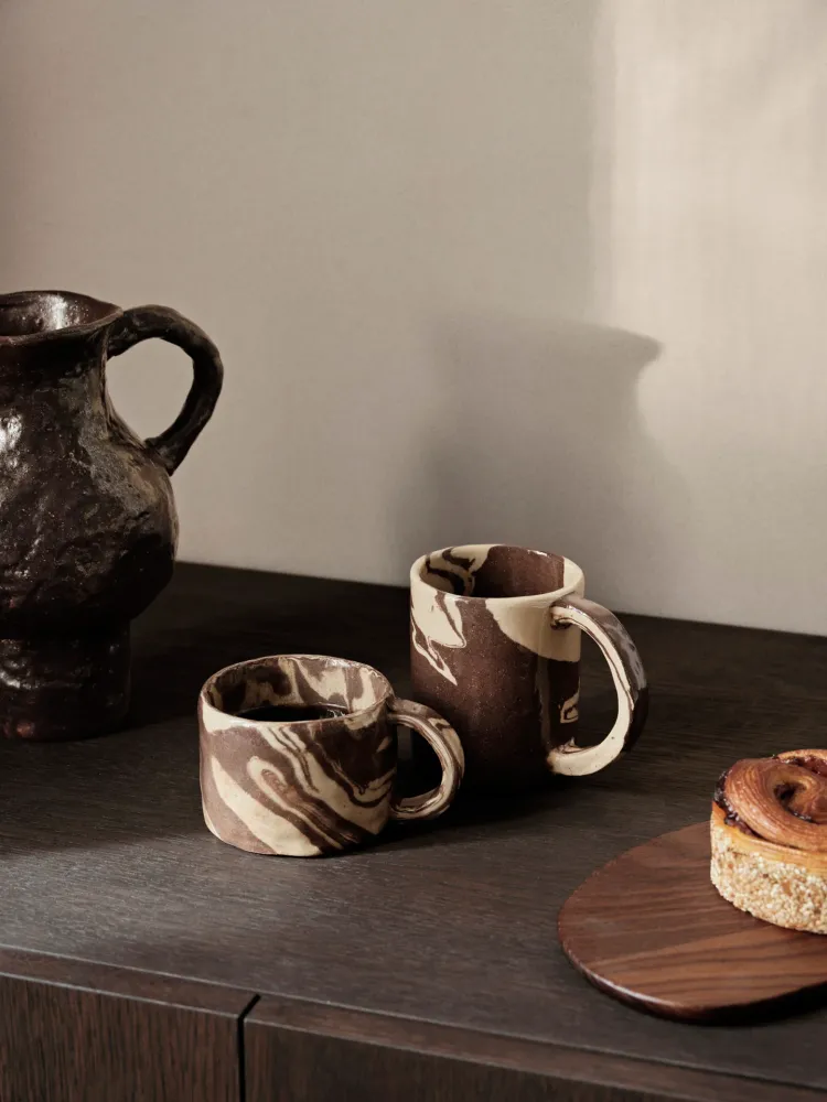 Ryu Mug - Tall - Sand/Brown Ferm Living - SE