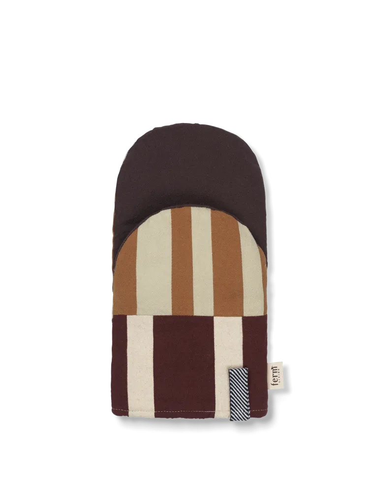 Section Oven Mitt - Patchwork Ferm Living - SE
