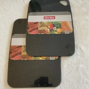 Grilo Skärbräda av plast 35,5x25,5 cm Två pack
