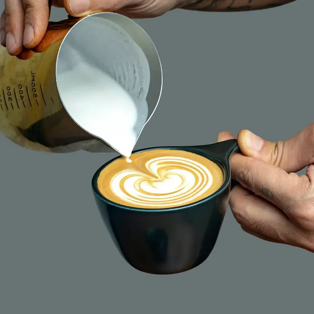 Lino Liten Cappuccino Kopp 150ml med fat - Svart