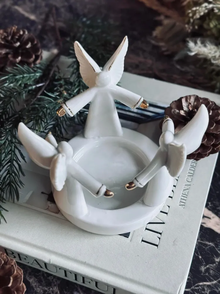 Ljusstake med änglar - Vitt porslin