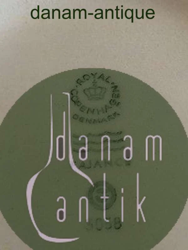 Royal Copenhagen "Blåkant" Kaffekande No. 3058