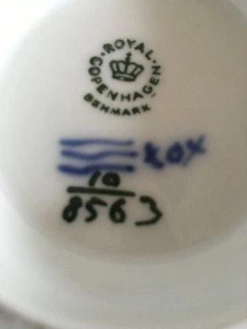 Royal Copenhagen Blå Blomst Kantet Sukkerskål med Låg No. 8563