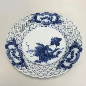 Royal Copenhagen Blå Blomst Svejfet Gennembrudt Tallerken No 636