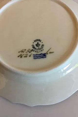Royal Copenhagen Creme Svejfet med Guld (Stel 1235) Kagetallerken No 1626