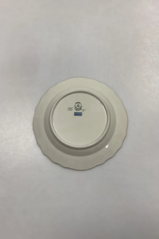 Royal Copenhagen Creme Svejfet med Guld (Stel 1235) Kagetallerken No. 1625