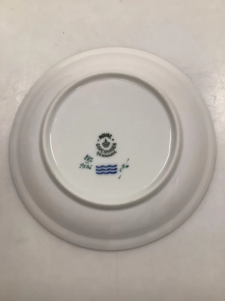 Royal Copenhagen Dybbøl Tekop og underkop No 9536