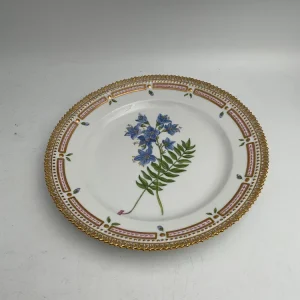 Royal Copenhagen Flora Danica Frokosttallerken No. 20/3550