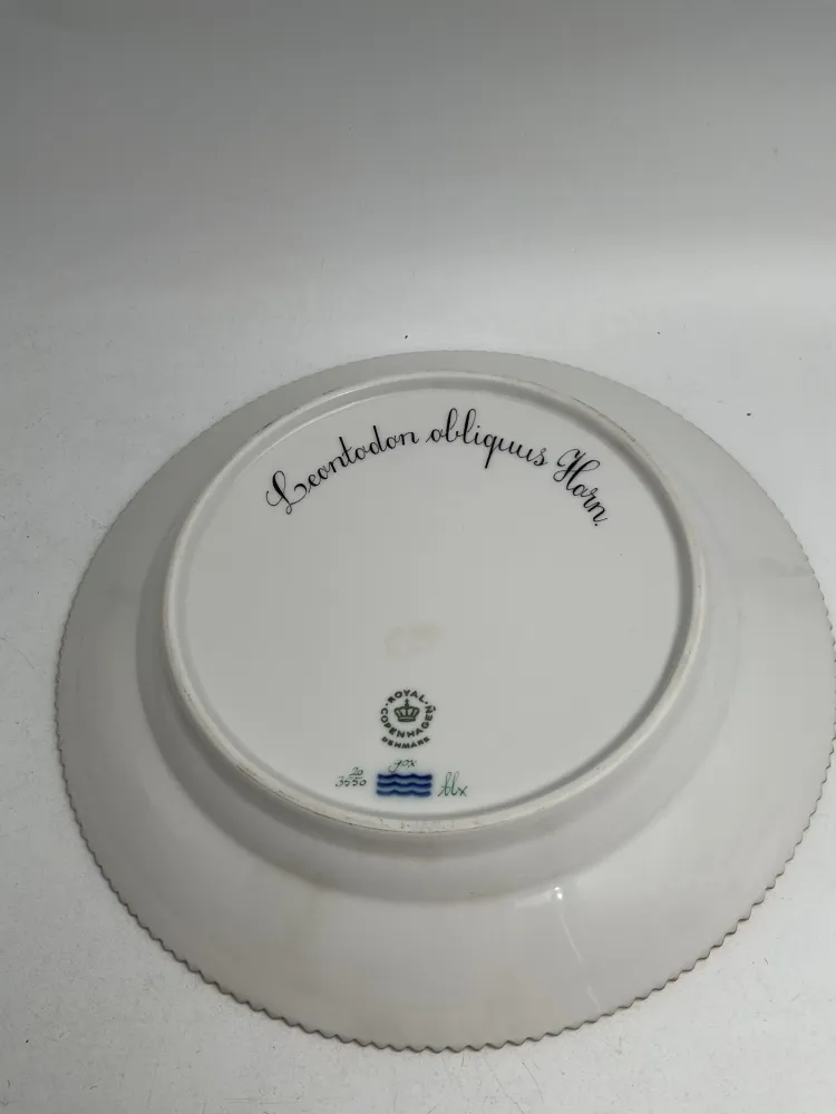 Royal Copenhagen Flora Danica Frokosttallerken No. 20/3550
