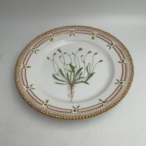 Royal Copenhagen Flora Danica Frokosttallerken No. 20/3550