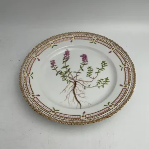 Royal Copenhagen Flora Danica Frokosttallerken No. 20/3550