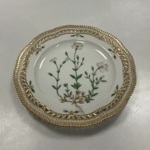 Royal Copenhagen Flora Danica Gennembrudt Frokosttallerken No 3554