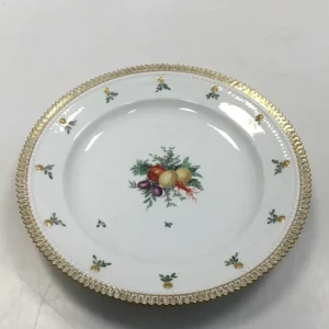 Royal Copenhagen Flora Danica Juliane Marie Frokosttallerken No 17/3550