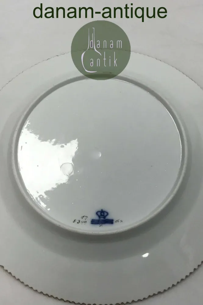 Royal Copenhagen Flora Danica Juliane Marie Middagstallerken No 17/3549