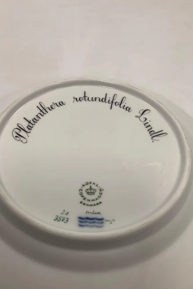 Royal Copenhagen Flora Danica Salat Tallerken No 20 / 3573