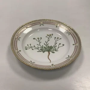 Royal Copenhagen Flora Danica Salat Tallerken No 20 / 3573