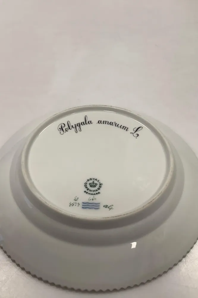 Royal Copenhagen Flora Danica Salat Tallerken No 20 / 3573