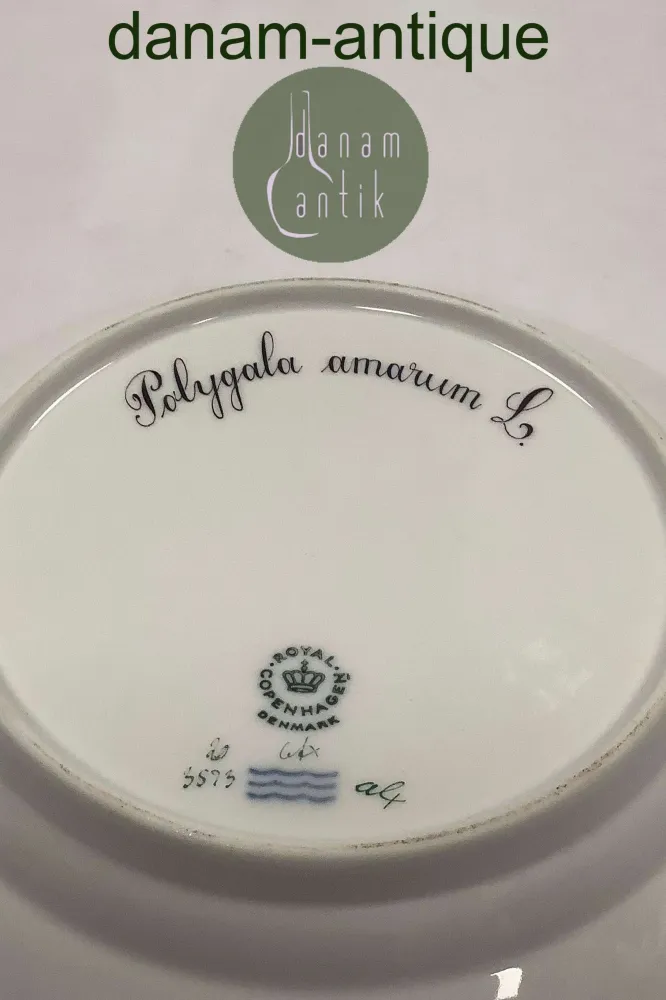 Royal Copenhagen Flora Danica Salat Tallerken No 20 / 3573