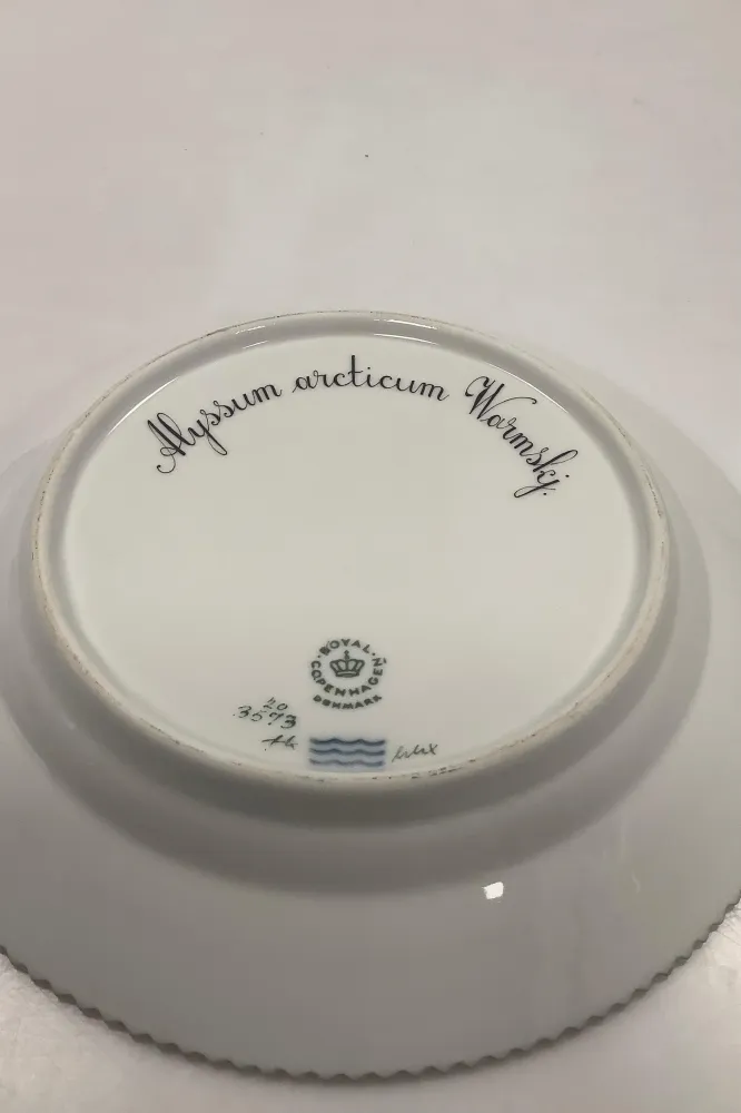 Royal Copenhagen Flora Danica Salat Tallerken No 20 / 3573