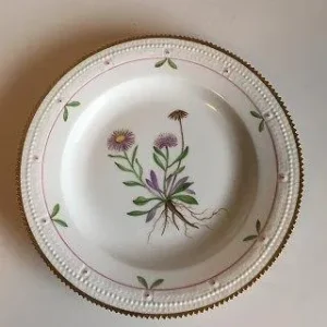 Royal Copenhagen Flora Danica Spisetallerken No 735/3549
