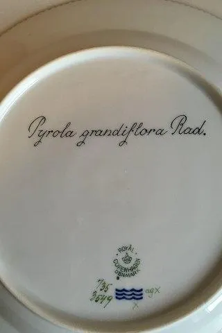 Royal Copenhagen Flora Danica Spisetallerken No 735/3549