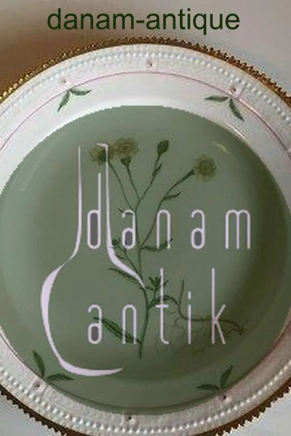 Royal Copenhagen Flora Danica Spisetallerken No 735/3549