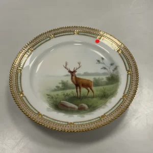 Royal Copenhagen Flora Danica/Fauna Danica Jagtstel Frokost tallerken No 240/3550
