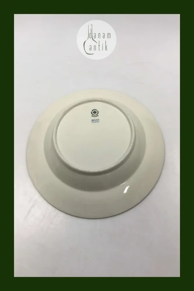 Royal Copenhagen Glat Creme stel Dybtallerken No 9590