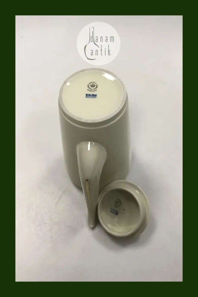 Royal Copenhagen Glat Creme stel med guldkant Kaffekande No 9533