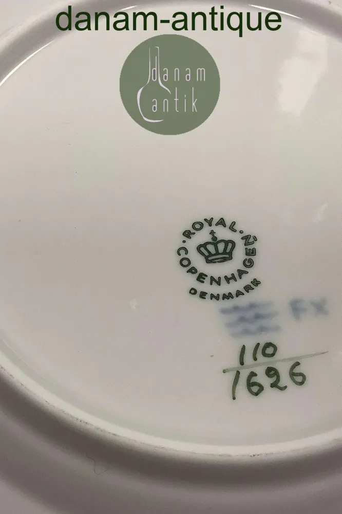 Royal Copenhagen Grøn Blomst Svejfet Sidetallerken No 1626